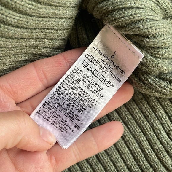 GAP 2000s Y2K Green Ribbed Knit Crop Tank Top - Picture 7 of 7